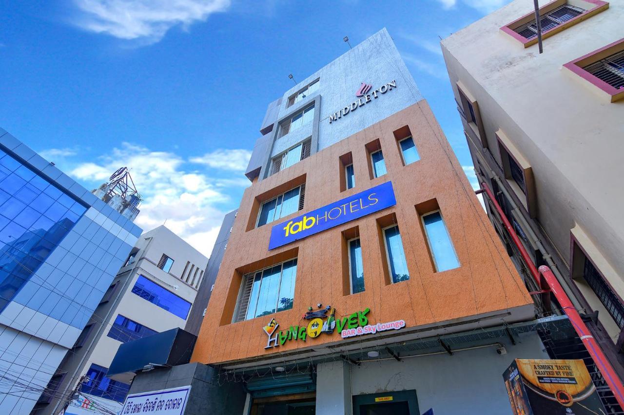 Fabhotel Middleton Desire - Nr Niladri Vihar Square ブバネーシュワル エクステリア 写真