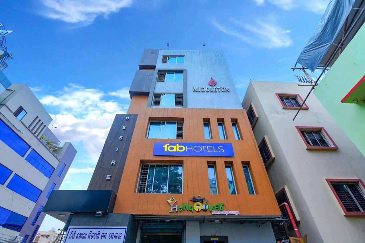 Fabhotel Middleton Desire - Nr Niladri Vihar Square ブバネーシュワル エクステリア 写真