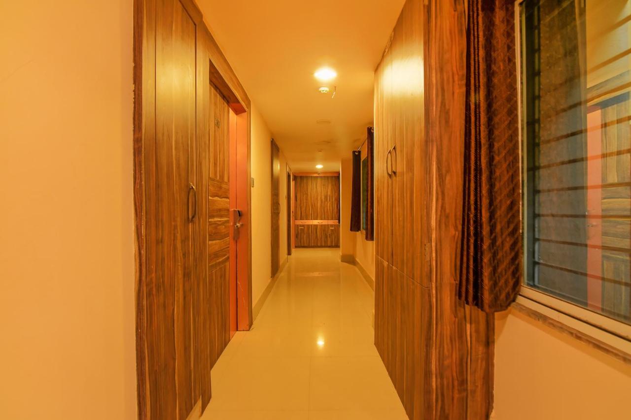 Fabhotel Middleton Desire - Nr Niladri Vihar Square ブバネーシュワル エクステリア 写真