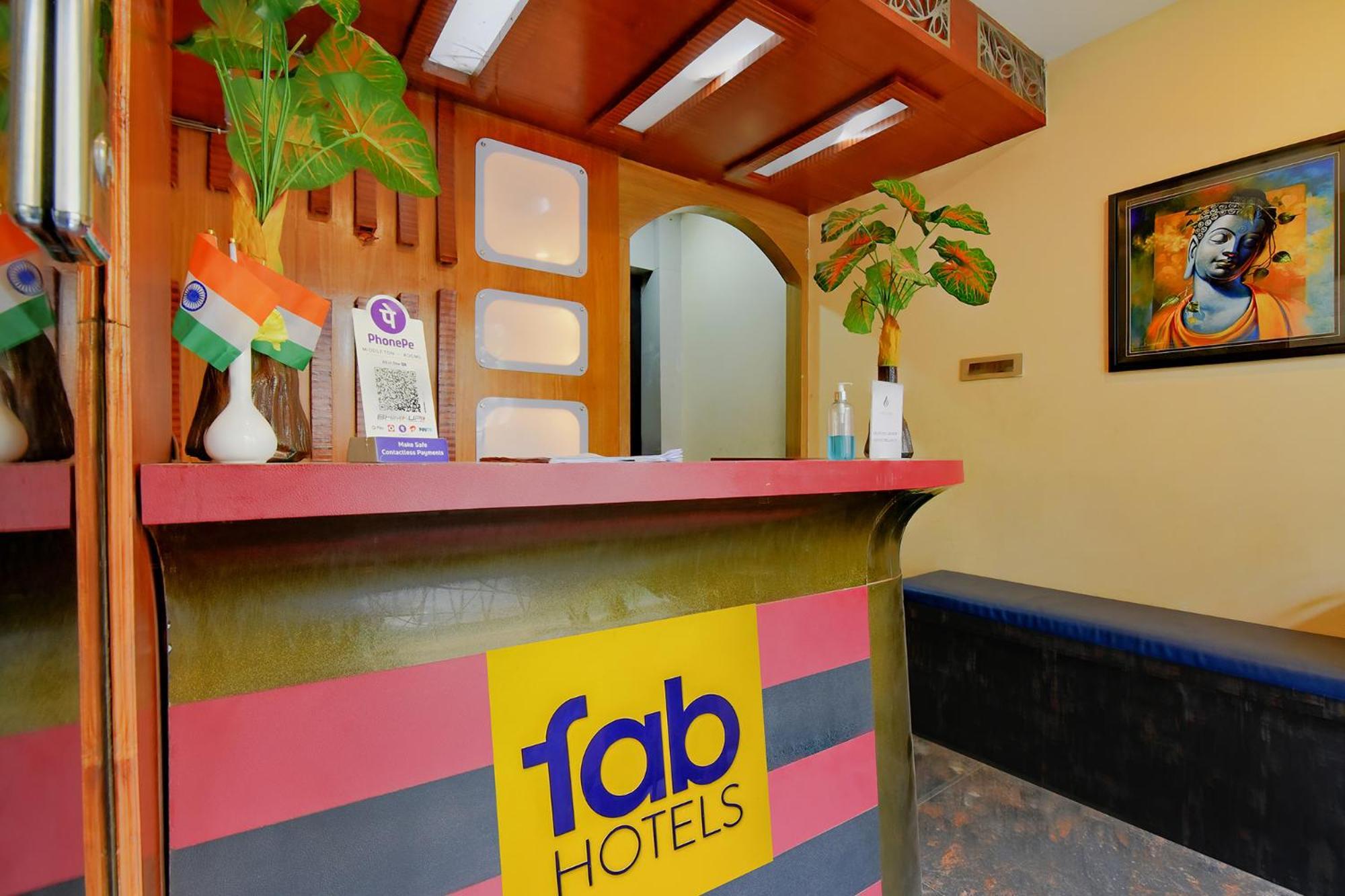 Fabhotel Middleton Desire - Nr Niladri Vihar Square ブバネーシュワル エクステリア 写真